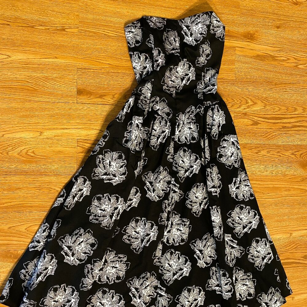 dresswear women's juniors black/white floral strapless dress small 5/6